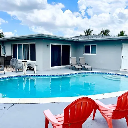 Pool Home, Near Attractions, Beaches, Airports, Theater Room, 5 Minutes To Hard Rock Guitar Center-2