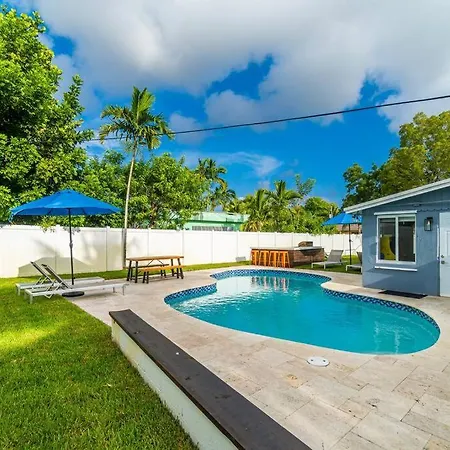 Vacation Home 3 Bedrooms, Private Pool And Pool Table-3