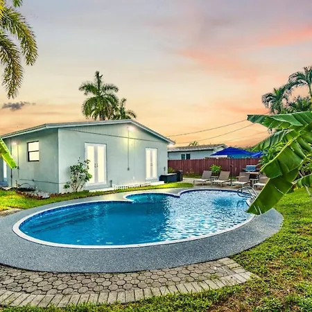 Stylish Pool House In The Heart Of Fort Lauderdale-3