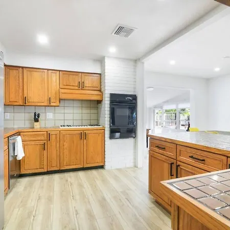 Fort Lauderdale Pool House Hidden Gem-3