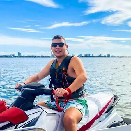 Airport - Men Only Hostel - Free - Wi-Fi - Parking - Long Term Welcome-3