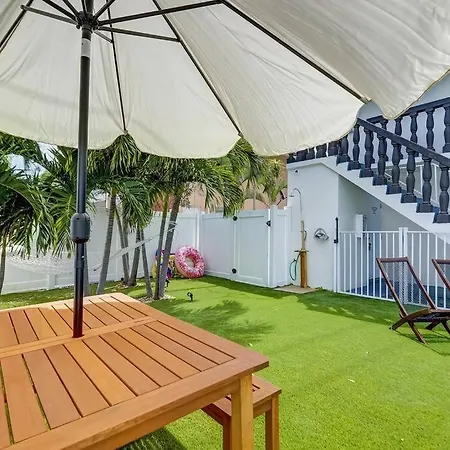 Pool ,15 Min Beach ,King Bed ,Airport & Cruise Port, 2-3
