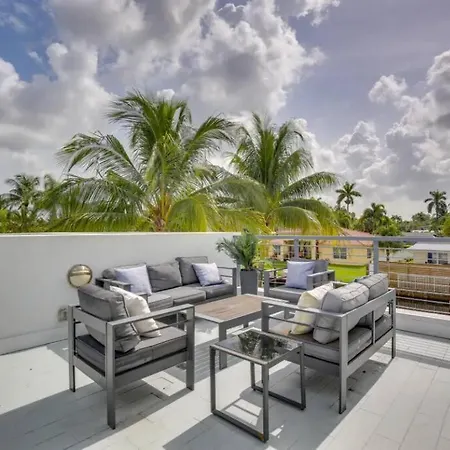 Lauderdale Isles Retreat For 12 With Heated Pool-2