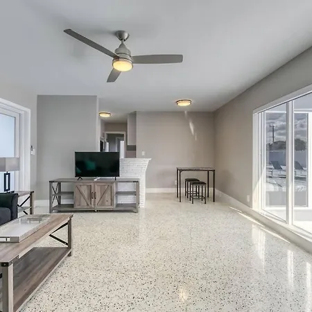 Sunshine Manors 2025-A-3