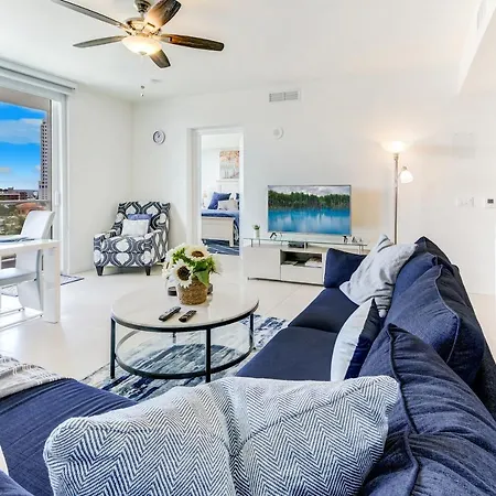 Tiffany Emerald - Rooftop Pool, Gym, & Walk To Beach-2