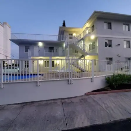 Bayshore Breeze Free Parking 1-2