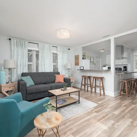 The Flats At Riverside Park 2-2