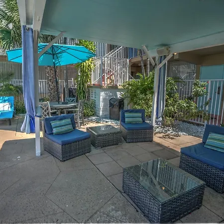 Castle By The Sea Motel-3