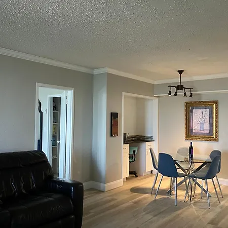Oceanview On Sand Located In Ocean Manor Resort Fort Lauderdale Beach 2 Bed 2 Bath Spacious Corner Unit Partial Ocean View-2