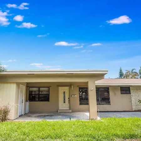 Modern Pool Home On Ocean Access Canal- Minutes To Beach-2
