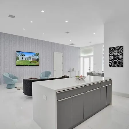 Modern Luxury 2021 Built 5Br Jacuzzi Pool Near Fll-2