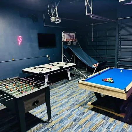 Quiet Oasis Secluded Modern Heated Pool Gameroom-2