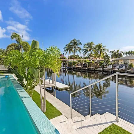 The Pearl Waterfront Home With Heated Pool By Viac-3