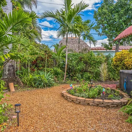 Beautiful Comfy Home With Private Hot Tub Close To Beach Home-2
