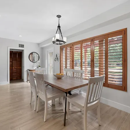 Home Wpool By Dream Vacation Unit 401-3