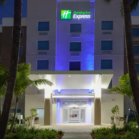 Holiday Inn Express Hotel & Suites Fort Lauderdale Airport/Cruise Port By Ihg-2