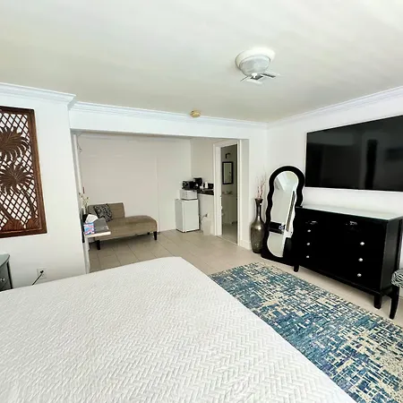 Inn On The Drive-2