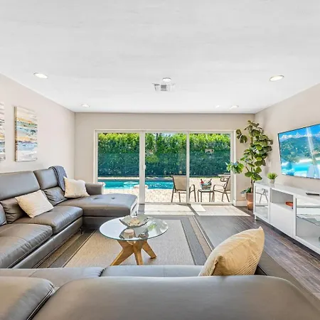 Exquisite House In Lbts- 7 Min Walk To The Beach!-2
