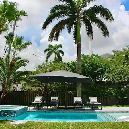 Fox Private Resort-Heated Pool, Spa-Downtown&Beach-2
