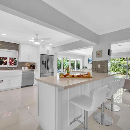 Modern Coastal Style Walk To Beach Heated Pool Tranquility Ocean Mist Key Resldences-3