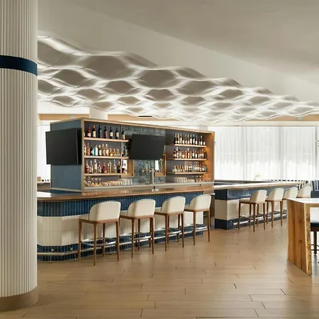 Maritime Hotel Fort Lauderdale Airport&Cruiseport-2
