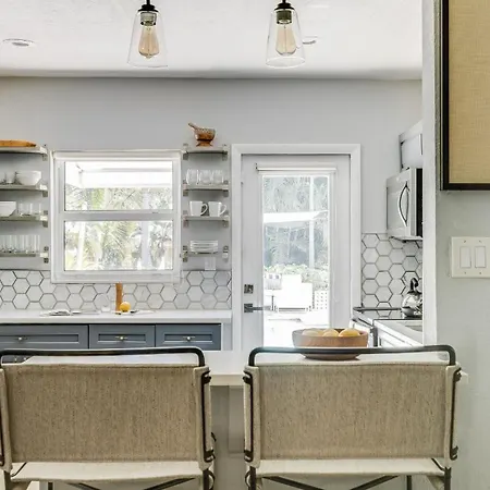 Tidal By Avantstay Gorgeous Home Close To Beaches W Pool-3