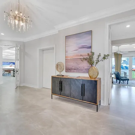 Million Dollar Views Private Beach Heated Pool Walk To Beach Harbourview Key Vlllas-3