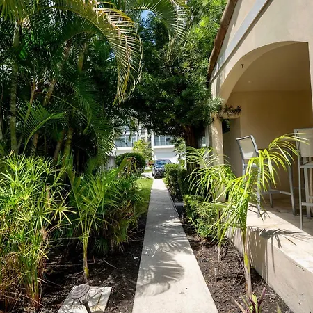 1Br C Direct On The Water Shared Deck Free Kayaks-2