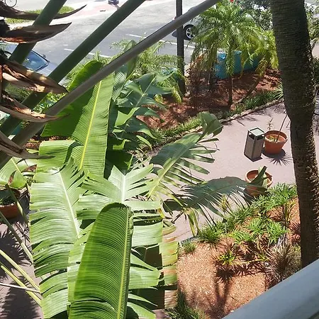 Travelodge By Wyndham Fort Lauderdale Beach-2
