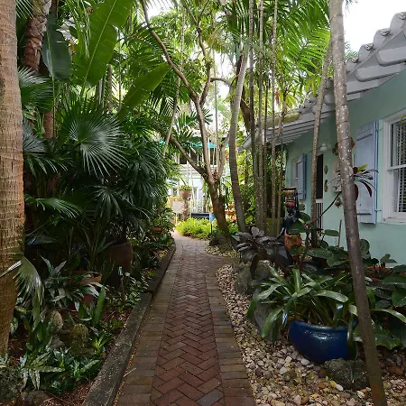 Pineapple Point Guesthouse & Resort - Gay Men'S Resort-2