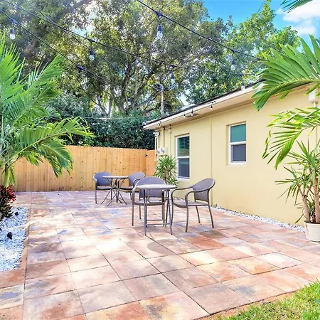 Tropical Getaway - 628A-2