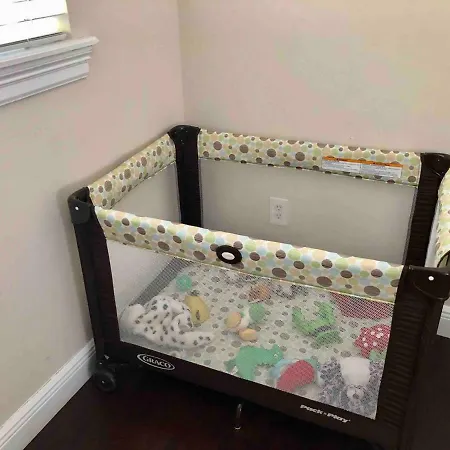 New 4 Bedroom House Close To Everything In Fll#320-2