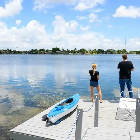 Docking Area - 3/2 Lake House - Water Activities And Docking Area-3
