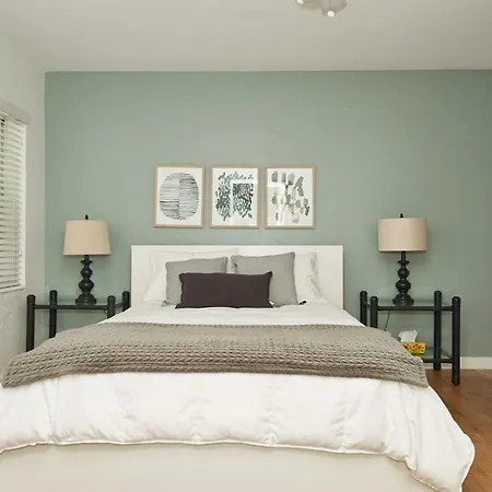 3 Bedrooms Apartment Step From The Beach-3