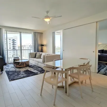 Modern Luxury Beach Hotel 1 Bedroom Corner With Views 901-2