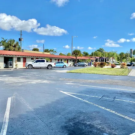 Budget Inn South-3