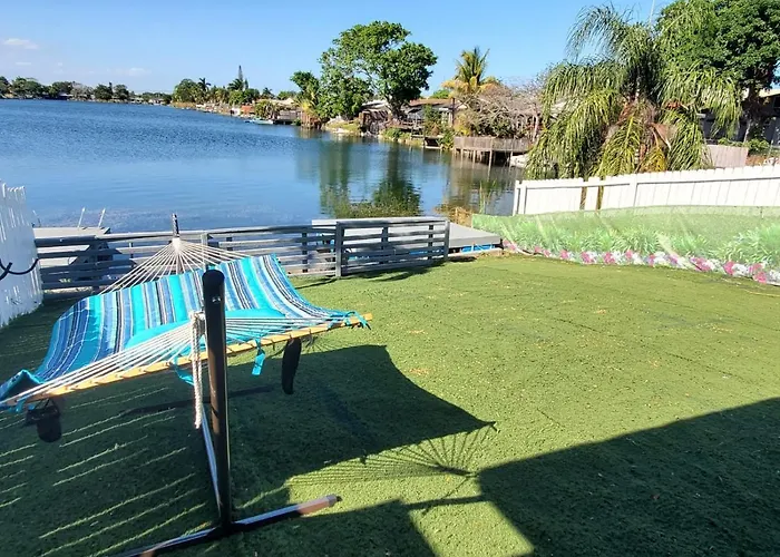 3/2 Lake House - Water Activities And Docking Area 2