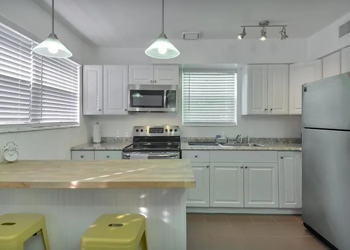 Sea N Sun 2 Close To Airport/Cruise Port/ Beaches