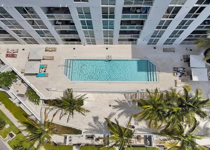 The Tiffany House 704 Villa Fort Lauderdale with Pool