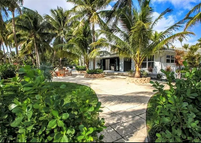 Swaying Palm Beach House