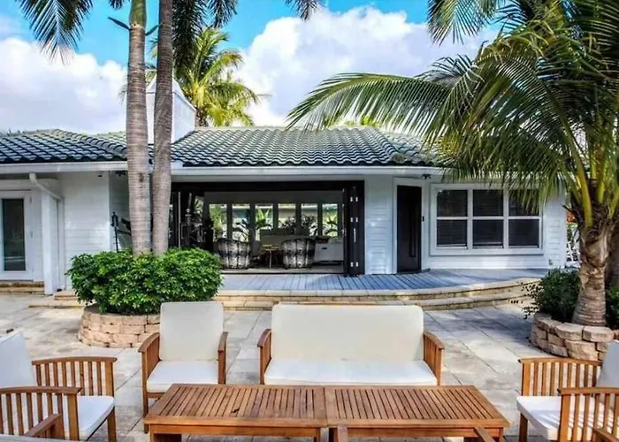 Swaying Palm Beach House