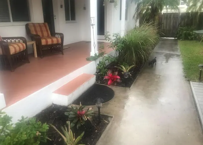 Efficiency 2 On Water Las Olas, Beach And Free Kayaks