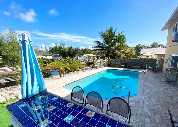 Pool House On The Water Near Beach, Downtown, & 95