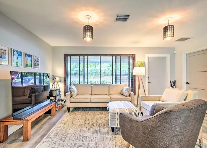 Tropical Home With Outdoor Oasis 2 Mi To Beach Fort Lauderdale