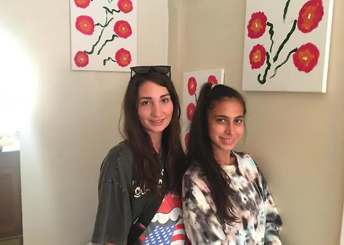 Zen Women'S Hostel