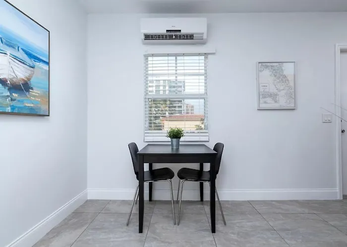 Bayshore Breeze 9 - Fort Lauderdale Beach