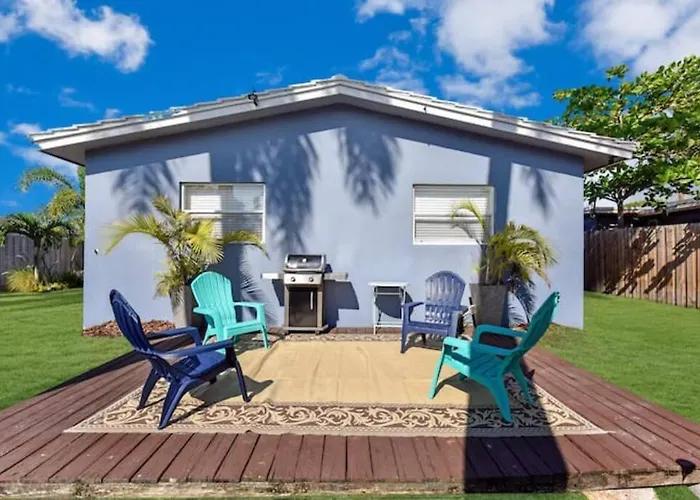 Stylish Duplex Apartment With Private Backyard