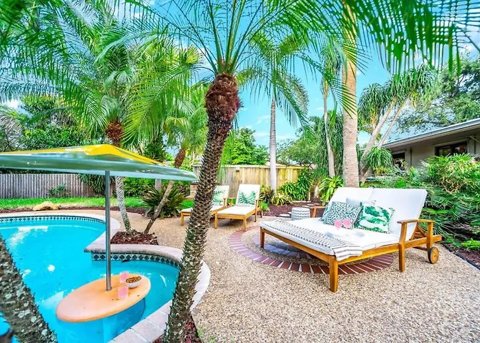 Villa Tropical Pool Tiki Heaven Fort Lauderdale