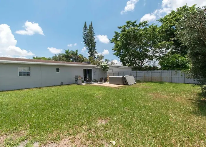 Dania Beach Beauty 3Br With Hot Tub