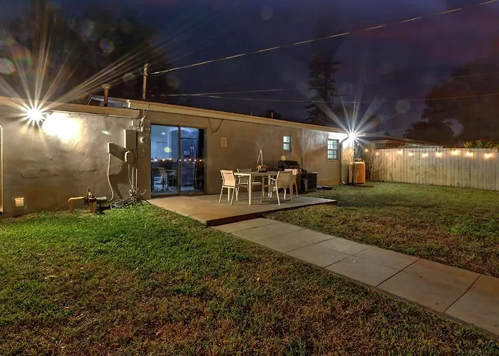 Newly Renovated 3Br Home W Hot Tub